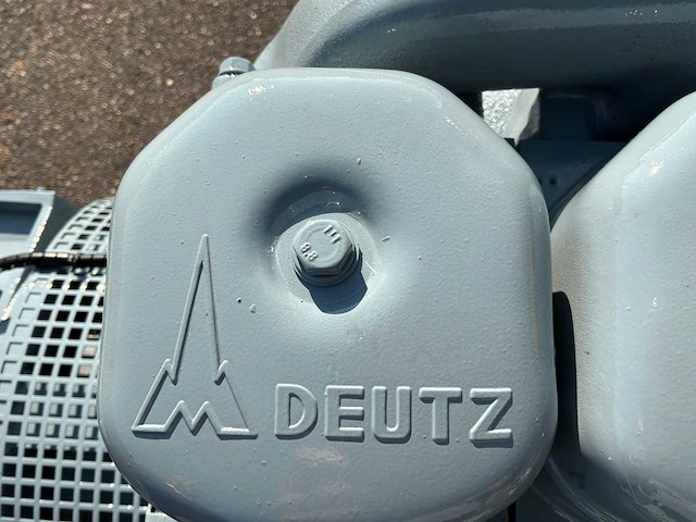 Deutz f3l912 noodstroomaggregaat - afbeelding 4 van  9