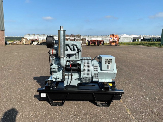 Deutz f3l912 noodstroomaggregaat - afbeelding 1 van  9