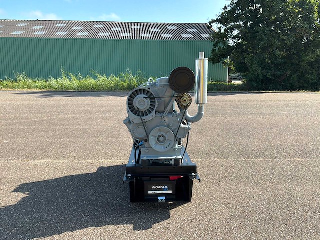Deutz f3l912 noodstroomaggregaat - afbeelding 6 van  9