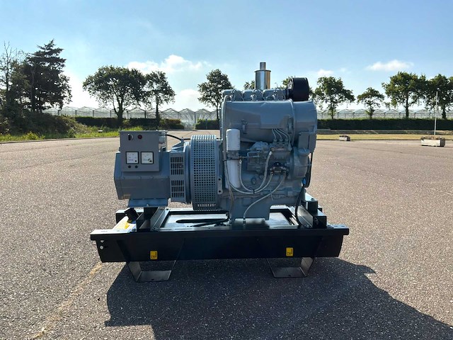 Deutz f3l912 noodstroomaggregaat - afbeelding 1 van  6