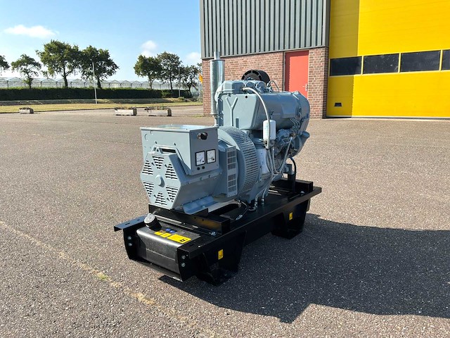 Deutz f3l912 noodstroomaggregaat - afbeelding 2 van  6