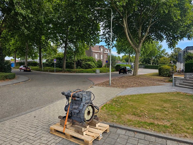 Deutz f4l 2011 - dieselmotor - afbeelding 1 van  6