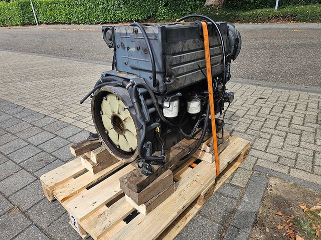 Deutz f4l 2011 - dieselmotor - afbeelding 5 van  8