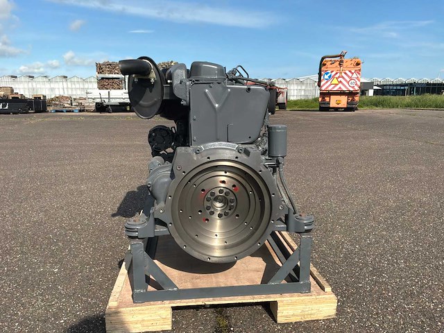 Deutz f4l912 dieselmotor - afbeelding 3 van  10