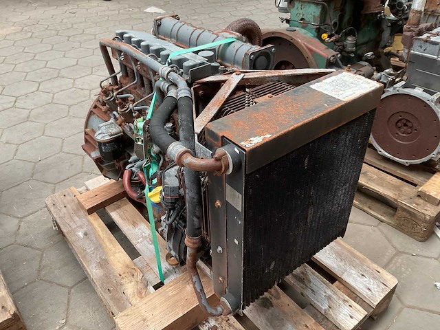 Deutz f4m 2011 dieselmotor - afbeelding 1 van  9