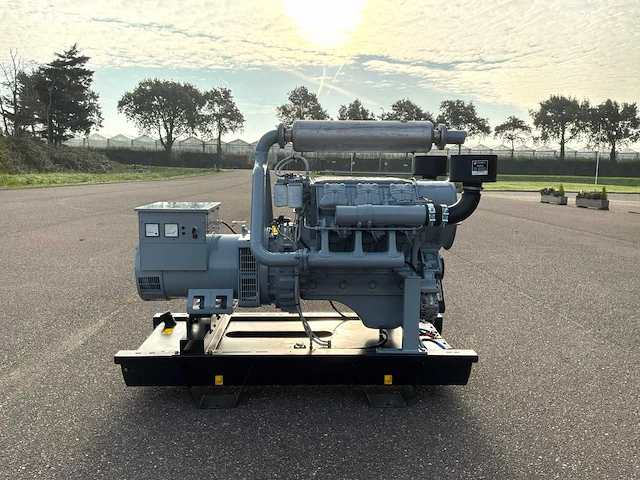 Deutz f6l413v noodstroomaggregaat - afbeelding 1 van  18