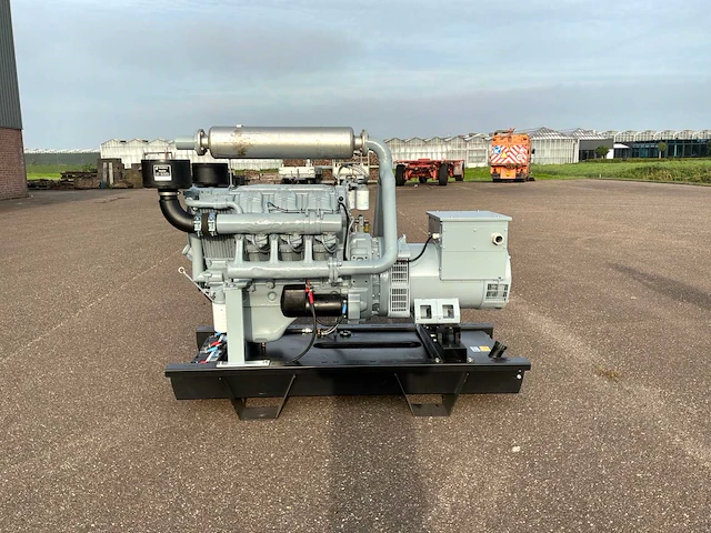 Deutz f6l413v noodstroomaggregaat - afbeelding 14 van  18