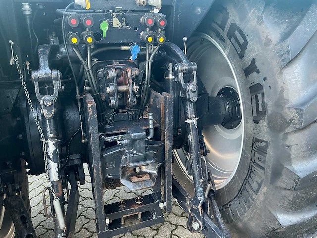 Deutz-fahr - 1994 - agrostar 6.81 - vierwielaangedreven landbouwtractor - afbeelding 25 van  57