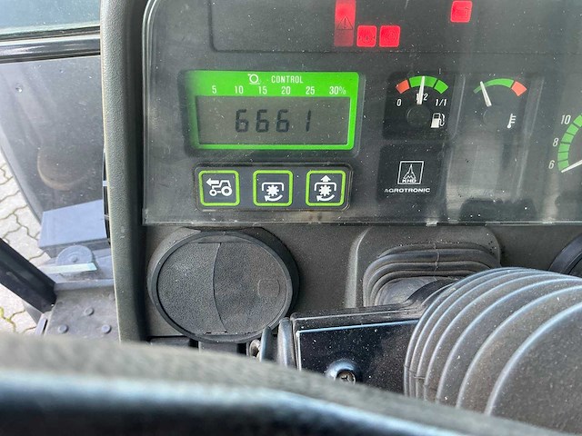 Deutz-fahr - 1994 - agrostar 6.81 - vierwielaangedreven landbouwtractor - afbeelding 45 van  57