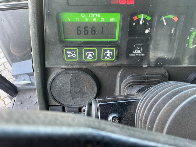 Deutz-fahr - 1994 - agrostar 6.81 - vierwielaangedreven landbouwtractor - afbeelding 46 van  57