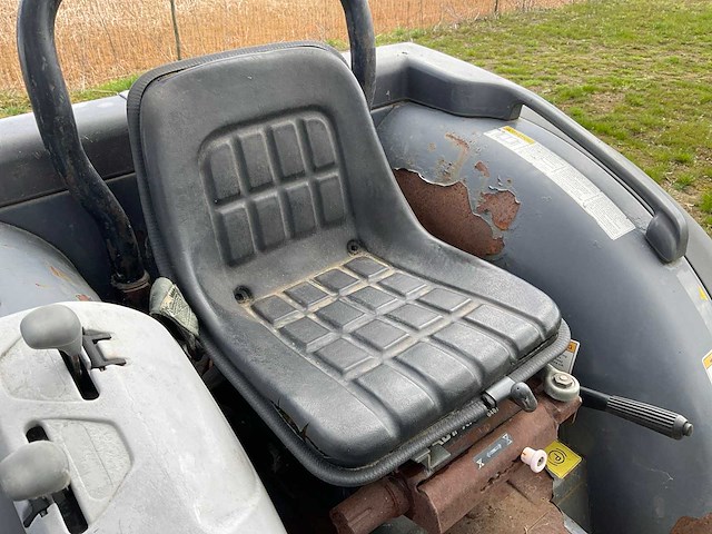 Deutz-fahr agrokid 30 4wd smalspoor- en compacttractor - afbeelding 6 van  19