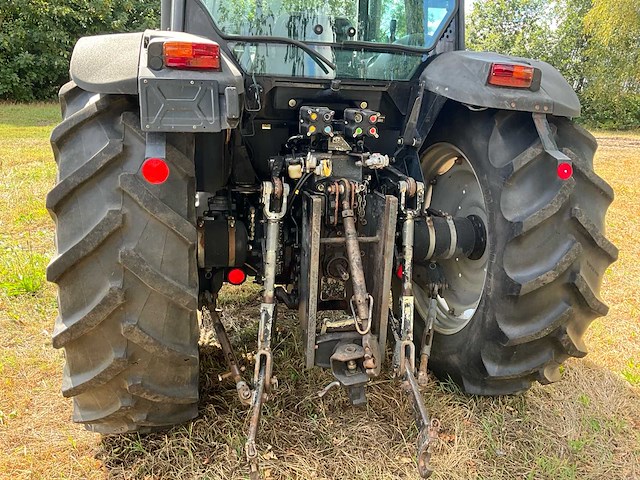 Deutz fahr agroplus 100 vierwielaangedreven landbouwtractor - afbeelding 9 van  35