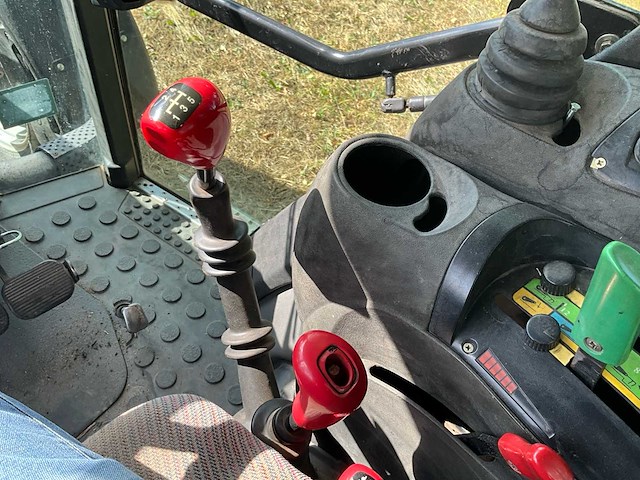 Deutz fahr agroplus 100 vierwielaangedreven landbouwtractor - afbeelding 22 van  35