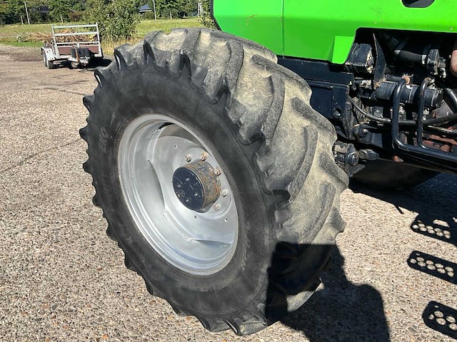 Deutz-fahr dx 6.50 vierwielaangedreven landbouwtractor - afbeelding 19 van  40