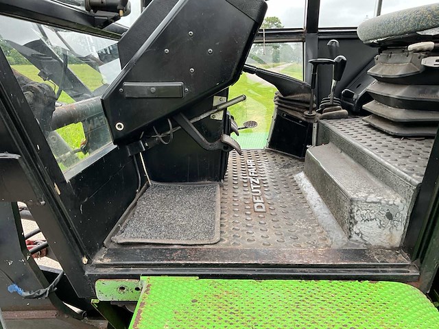 Deutz-fahr intrac 2004 vierwielaangedreven landbouwtractor - afbeelding 24 van  40