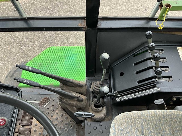Deutz-fahr intrac 2004 vierwielaangedreven landbouwtractor - afbeelding 27 van  40