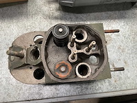 Deutz fl912 cilinder kop (4x) - afbeelding 2 van  3