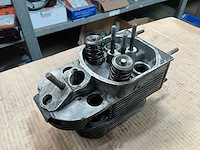 Deutz fl912 cilinderkop (13x) - afbeelding 2 van  6