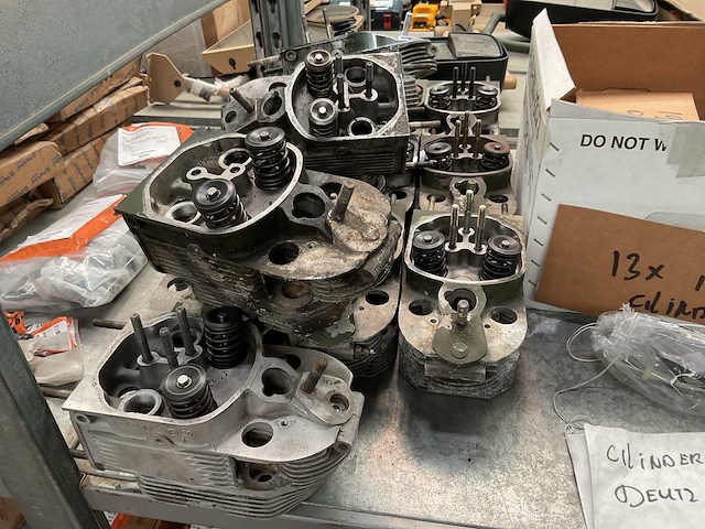 Deutz fl912 cilinderkop (13x) - afbeelding 5 van  6
