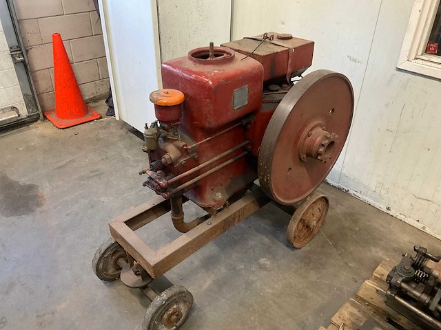Deutz ma 711 stationaire benzinemotor - afbeelding 1 van  3