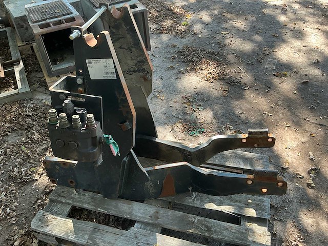 Deutz subframe 335742 voorladers en accessoires - afbeelding 1 van  1