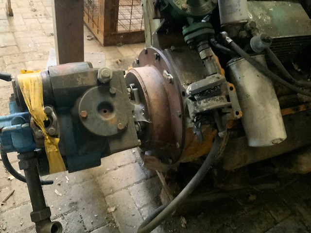 Deutz turbodieselmotor luchtgekoeld met hydrauliekpomp - afbeelding 10 van  10