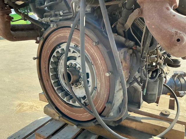 Deutz v8 luchtgekoelde dieselmotor - afbeelding 6 van  21