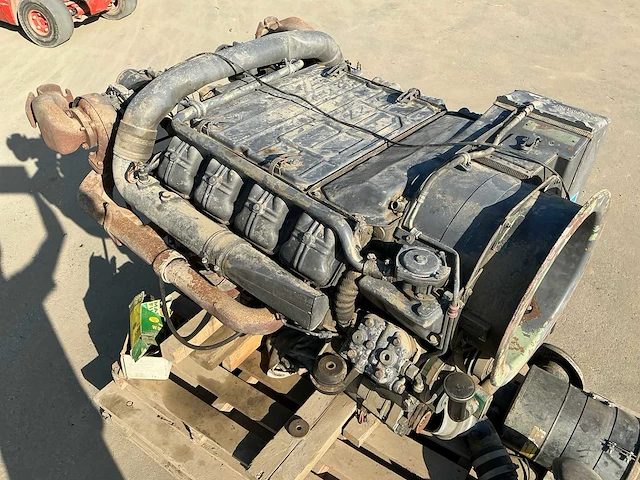 Deutz v8 luchtgekoelde dieselmotor - afbeelding 20 van  21