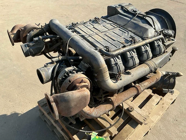 Deutz v8 luchtgekoelde dieselmotor - afbeelding 18 van  21