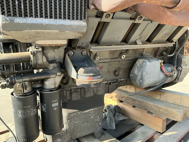 Deutz v8 luchtgekoelde dieselmotor - afbeelding 3 van  21