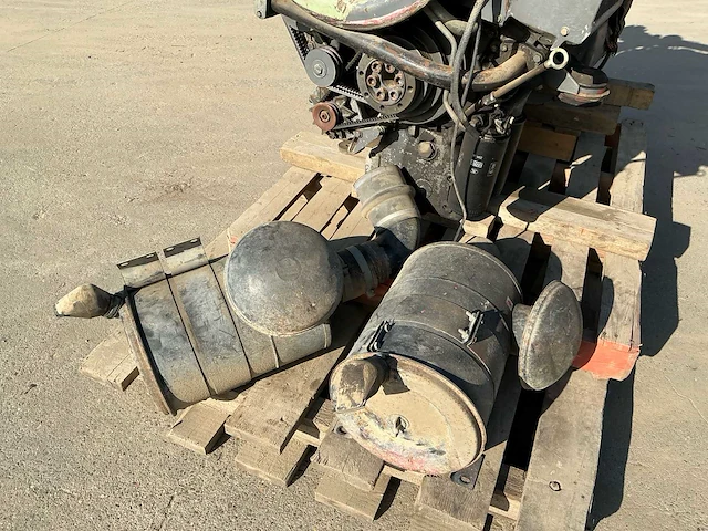 Deutz v8 luchtgekoelde dieselmotor - afbeelding 4 van  21