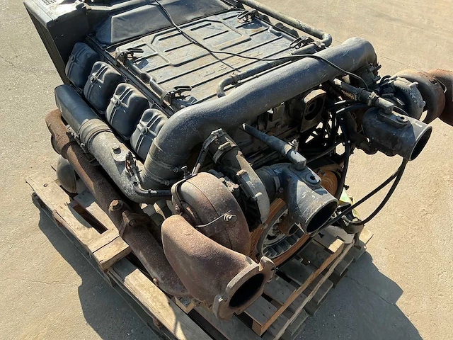Deutz v8 luchtgekoelde dieselmotor - afbeelding 16 van  21