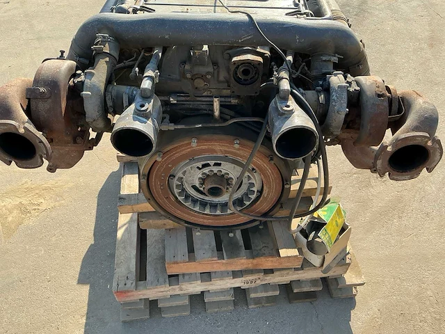 Deutz v8 luchtgekoelde dieselmotor - afbeelding 17 van  21