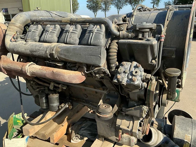 Deutz v8 luchtgekoelde dieselmotor - afbeelding 21 van  21