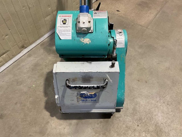 Deva belt 200 parketschuurmachine - afbeelding 2 van  5