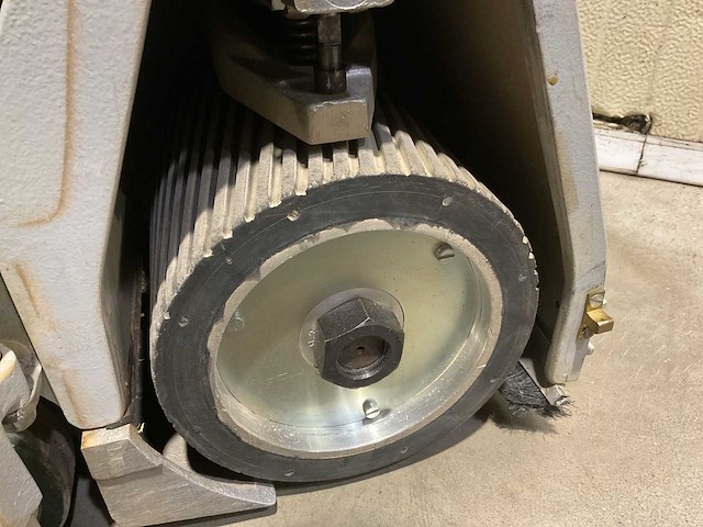 Deva belt 200 parketschuurmachine - afbeelding 5 van  5