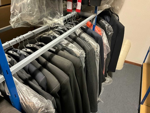 Devagro gilet, pantalon, rok en colbert (1300x) - afbeelding 2 van  14