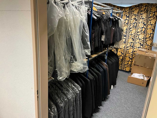 Devagro gilet, pantalon, rok en colbert (1300x) - afbeelding 7 van  14