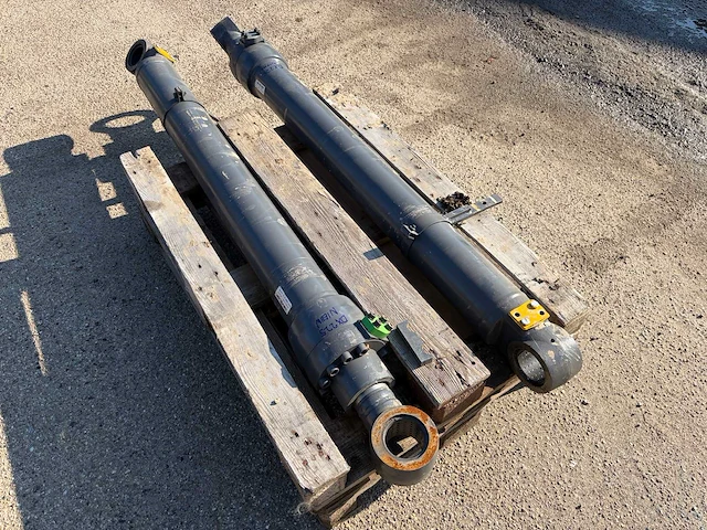 Develon/doosan dx225 shovel hef-cilinders - afbeelding 2 van  4