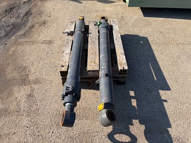 Develon/doosan dx225 shovel hef-cilinders - afbeelding 4 van  4