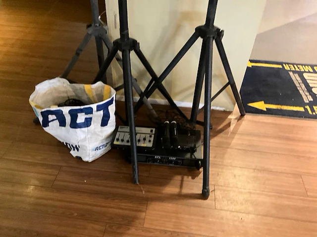 Devine artis 12 speaker en toebehoren (4x) - afbeelding 4 van  6