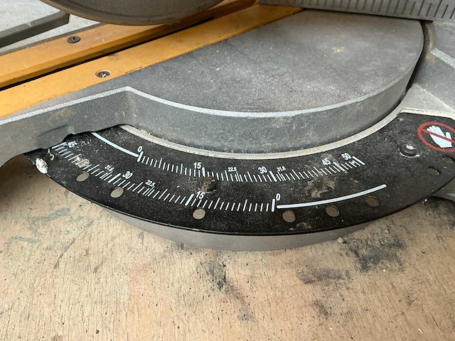 Dewald dws777 afkortcirkelzaagmachine - afbeelding 4 van  8