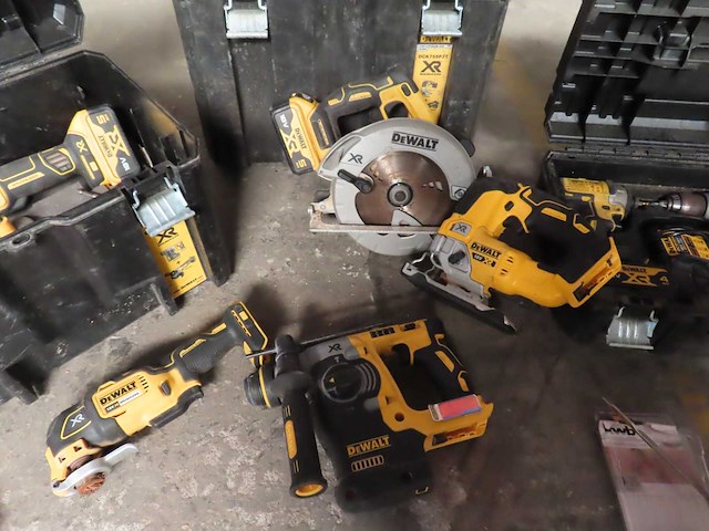 Dewalt - 18v xr - accu gereedschapset - afbeelding 4 van  9