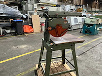 Dewalt - 1980 - radiaalafkortzaagmachine - afbeelding 10 van  15