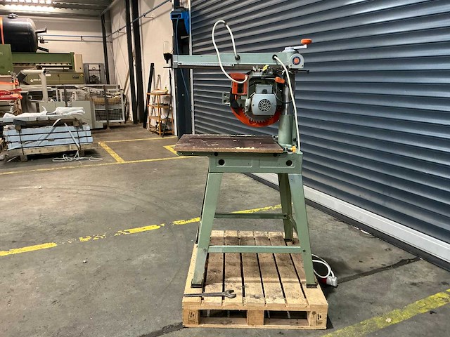 Dewalt - 1980 - radiaalafkortzaagmachine - afbeelding 11 van  15