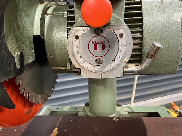 Dewalt - 1980 - radiaalafkortzaagmachine - afbeelding 15 van  15