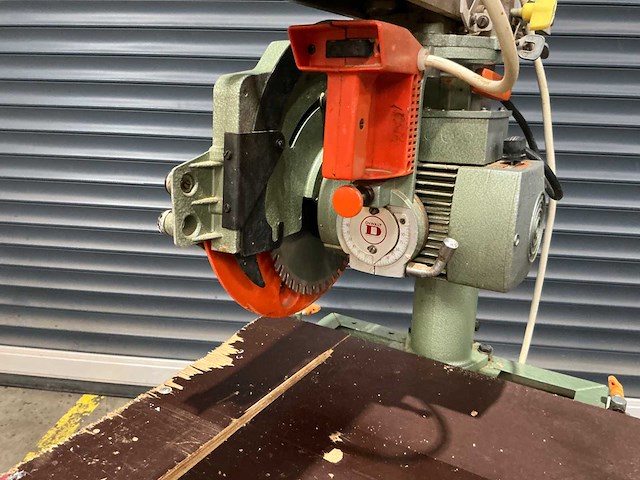Dewalt - 1980 - radiaalafkortzaagmachine - afbeelding 4 van  15