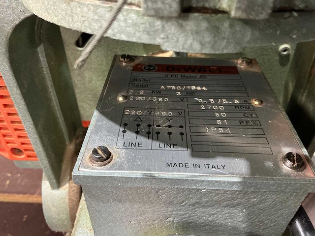 Dewalt - 1980 - radiaalafkortzaagmachine - afbeelding 7 van  15