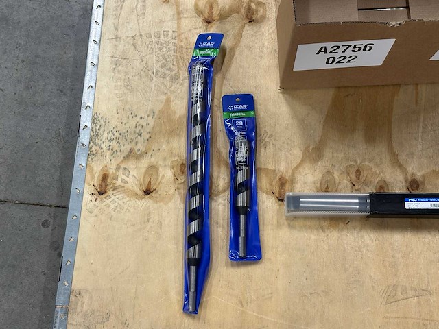 Dewalt - bits, drills and chisels (8x) - afbeelding 2 van  6