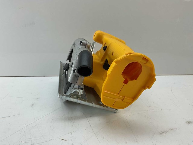 Dewalt - d23700 - cirkelzaagmachine - afbeelding 5 van  7